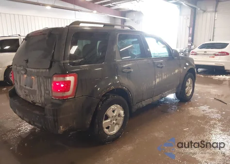 2011 Ford Escape Xlt z USA, uszkodzony, nr VIN 1FMCU9DG2BKA82507